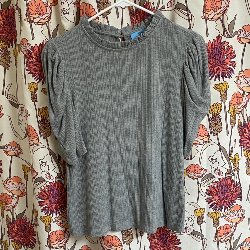Gray CeCe Top with Puff-Sleeves